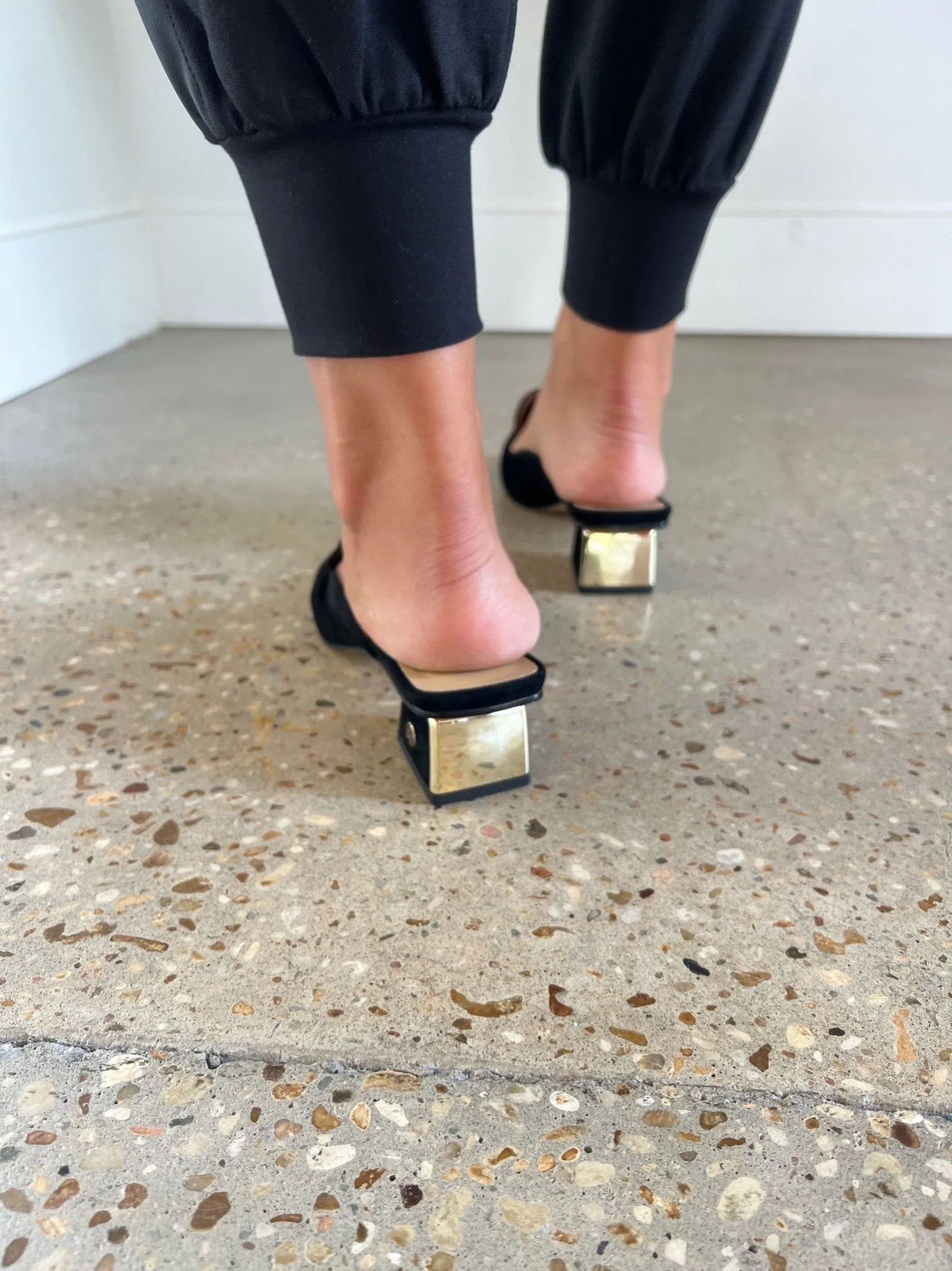 Black Signature Mule