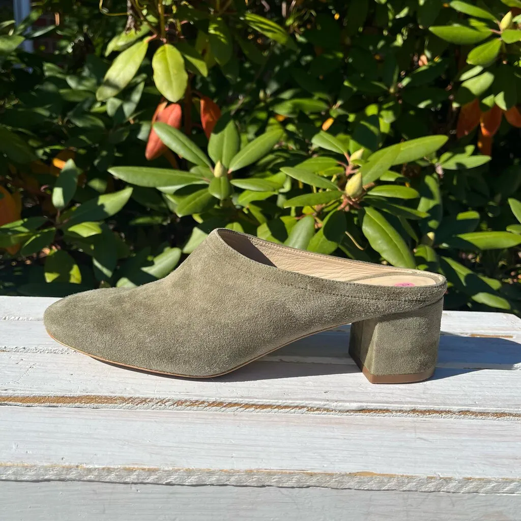 Everlane The Day Heeled Mule - Size 8