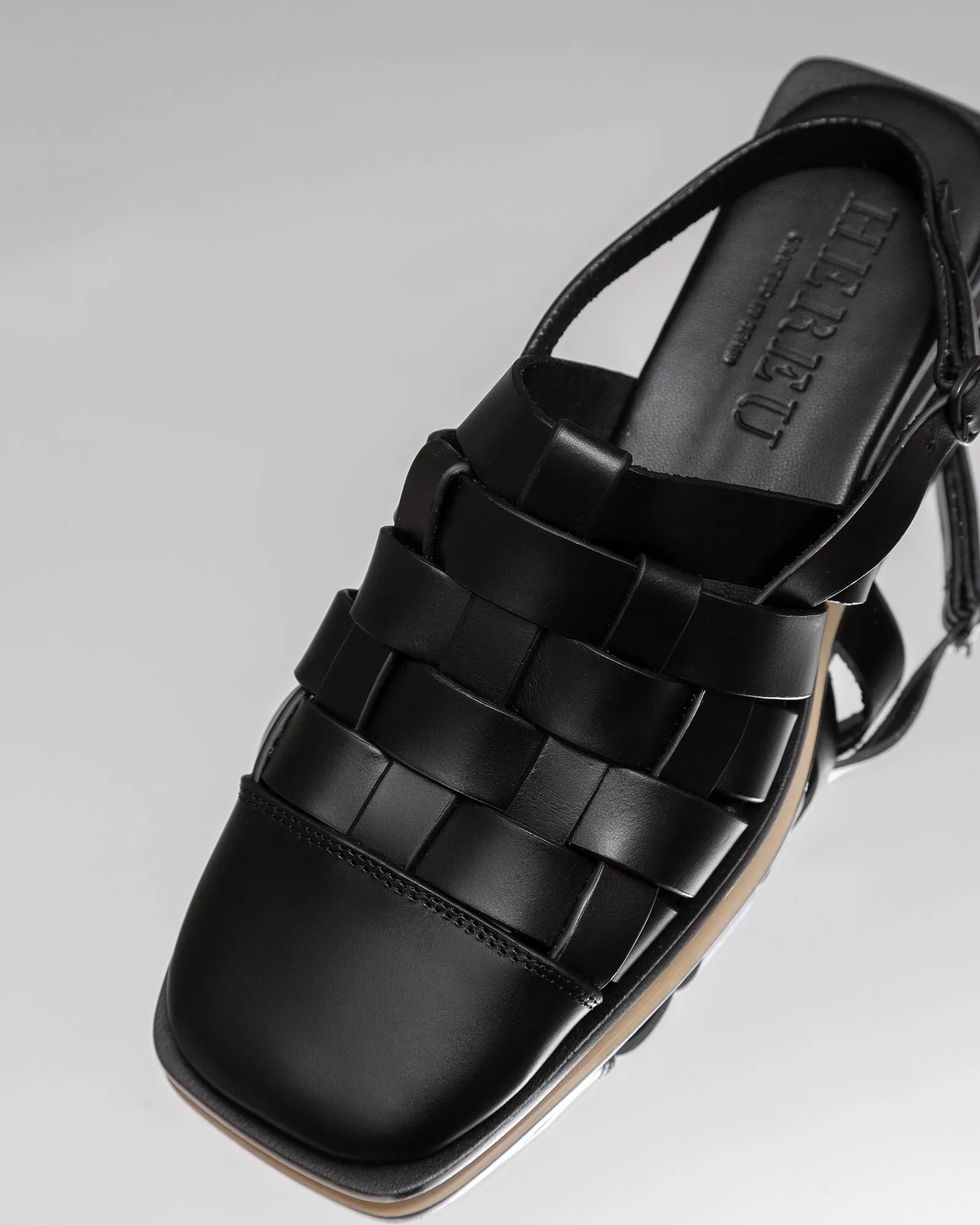 MURA - Black