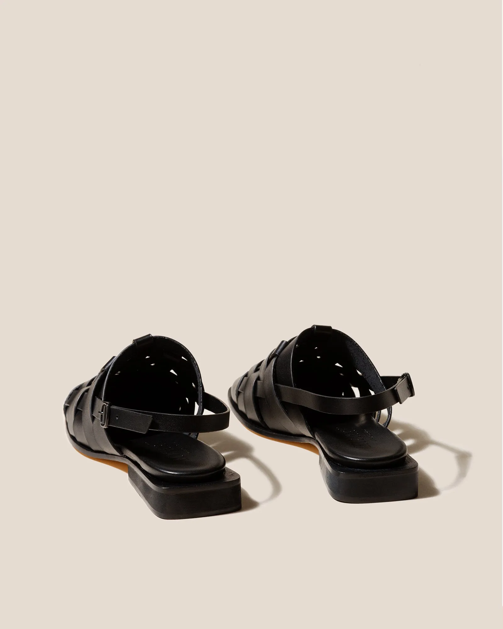 MURA - Black